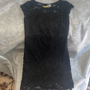 Bodycon stretchy lace dress